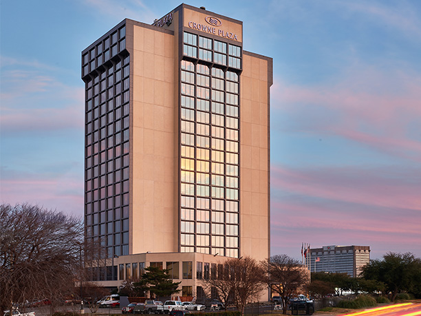 Crowne Plaza Dallas Market Center